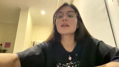 Snapshot of irisss31 chatting on 05-20-26, 07:20 irisss31 online show from 05-20-26, 07:20