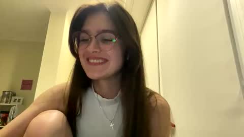 Snapshot of irisss31 chatting on 06-10-26, 07:35 irisss31 online show from 06-10-26, 07:35