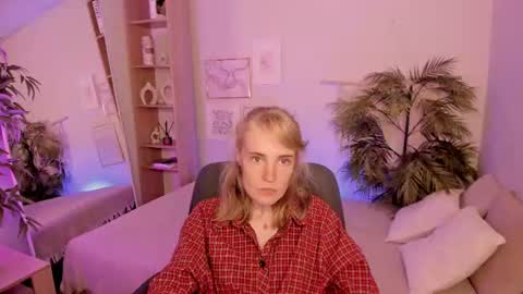 Snapshot of irmaronn chatting on 06-17-26, 08:28 Irma online show from 06-17-26, 08:28