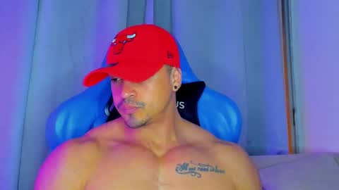 Iron online show from 11-23-25, 06:24