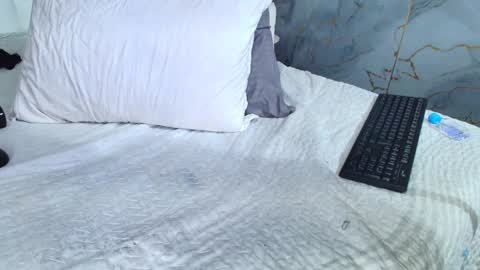 Sandy  online show from 12-15-24, 06:04