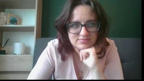 Paris online show from 05-21-26, 05:36