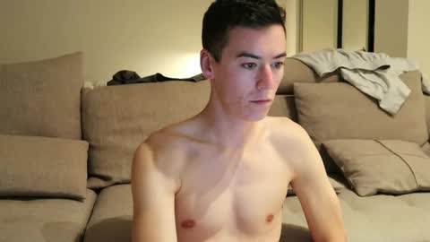 Irvinegayboi online show from 10-06-25, 12:52