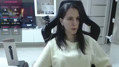 Snapshot of irwi_tomboy chatting on 10-15-25, 10:43 Irwi Tomboy online show from 10-15-25, 10:43