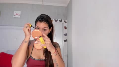 Snapshot of is_a_bell chatting on 10-16-25, 02:18 is_a_bell online show from 10-16-25, 02:18