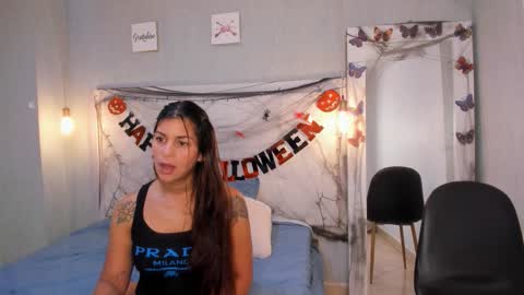 Snapshot of is_a_bell chatting on 10-21-25, 02:18 is_a_bell online show from 10-21-25, 02:18