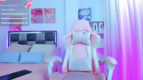 Snapshot of isa7_ chatting on 02-13-26, 02:24 Isabella online show from 02-13-26, 02:24