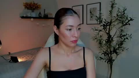 Snapshot of isa_____ chatting on 04-16-26, 02:45 isa_____ online show from 04-16-26, 02:45