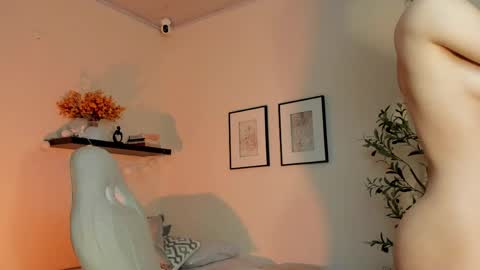 Snapshot of isa_____ chatting on 04-29-26, 06:39 isa_____ online show from 04-29-26, 06:39