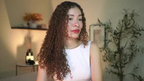 Snapshot of isa_____ chatting on 06-06-26, 12:21 isa_____ online show from 06-06-26, 12:21