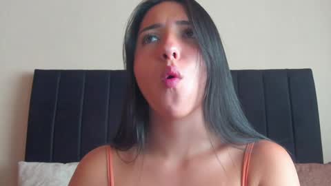 Isa and Natasha online show from 12-27-24, 03:37