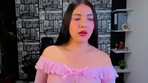Isa and Natasha online show from 06-18-26, 01:26