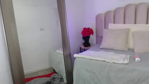 Snapshot of isa_bigass chatting on 11-02-25, 05:32 isa_bigass online show from 11-02-25, 05:32