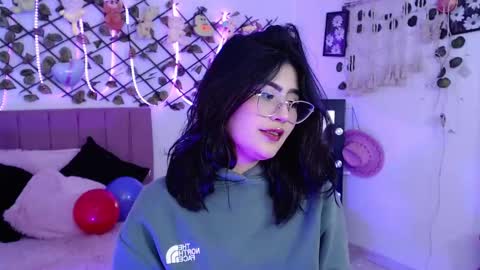 isabela online show from 10-03-25, 03:47