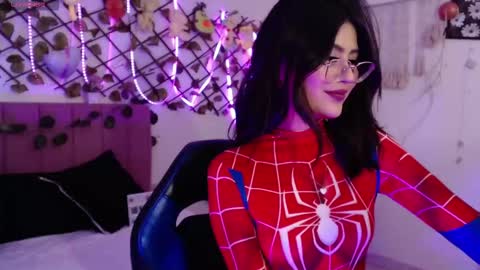 isabela online show from 10-31-25, 06:03