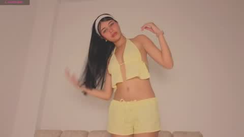 Snapshot of isa_dolly chatting on 05-04-26, 09:00 Isa Dolly online show from 05-04-26, 09:00