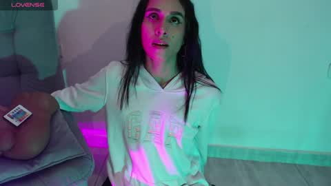 Snapshot of isa_hall chatting on 04-09-26, 01:49 Isabella Hall online show from 04-09-26, 01:49