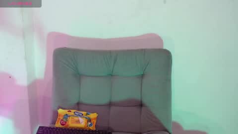 Snapshot of isa_hall chatting on 04-11-26, 12:04 Isabella Hall online show from 04-11-26, 12:04