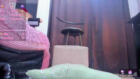 Snapshot of isa_lancaster chatting on 01-09-25, 10:31 Isa Lancaster online show from 01-09-25, 10:31