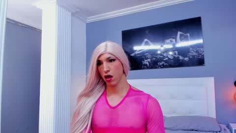 Snapshot of isa_lancaster chatting on 02-26-25, 08:11 Isa Lancaster online show from 02-26-25, 08:11