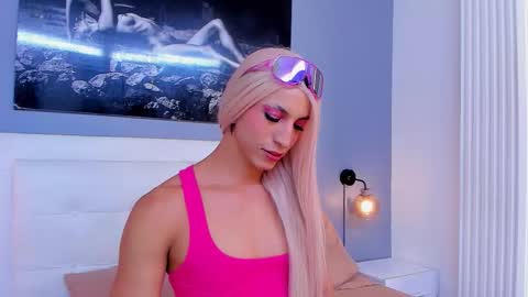 Snapshot of isa_lancaster chatting on 09-17-25, 07:48 Isa Lancaster online show from 09-17-25, 07:48