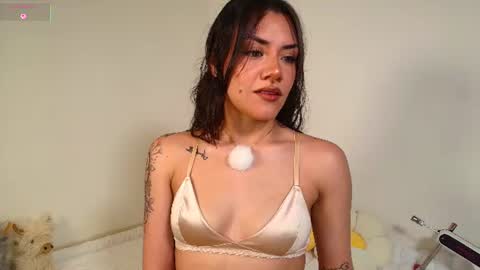 Isabella Laurentt  online show from 06-28-26, 02:06