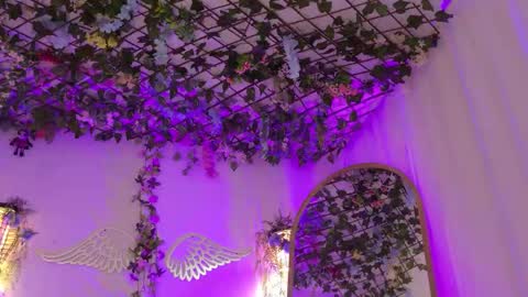 Isabella        online show from 03-06-26, 10:17