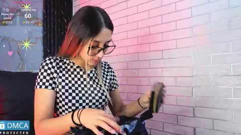 Snapshot of isa_sweet1_ chatting on 05-14-26, 11:06 Isa online show from 05-14-26, 11:06