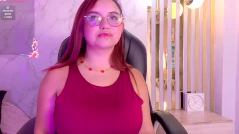 Snapshot of isaa_lopez chatting on 05-20-26, 07:31 Isa online show from 05-20-26, 07:31