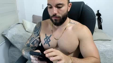 Snapshot of isaac_carter chatting on 05-02-26, 10:53 Isaac carter online show from 05-02-26, 10:53