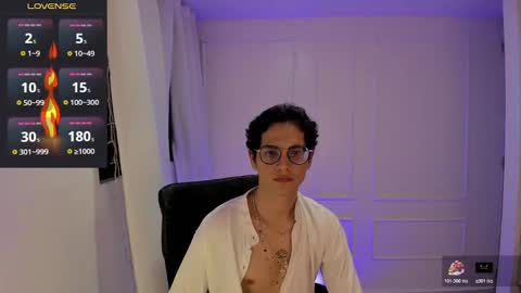 Snapshot of isaac_miler chatting on 11-15-25, 09:32 isaac online show from 11-15-25, 09:32