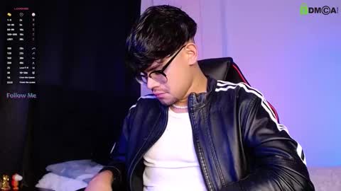 Snapshot of isaac_saenz chatting on 10-15-25, 01:06 Isaac Saenz. online show from 10-15-25, 01:06