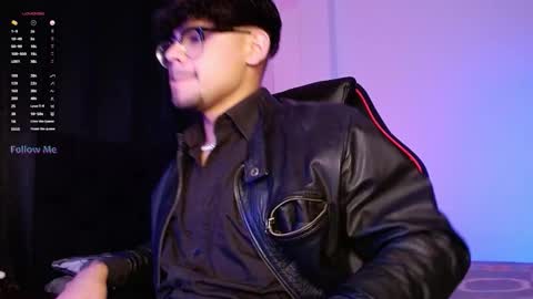 Snapshot of isaac_saenz chatting on 10-28-25, 11:07 Isaac Saenz. online show from 10-28-25, 11:07