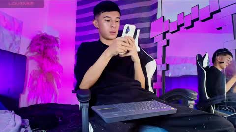 Isaac tan online show from 03-19-26, 11:31