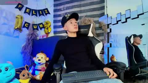 Isaac tan online show from 06-22-26, 06:49