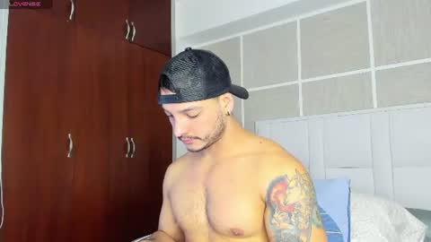 Isaac Surez online show from 07-09-26, 01:04
