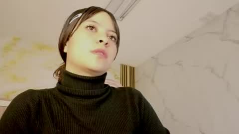 Snapshot of isabeau_s chatting on 07-09-26, 01:59 isabeau_s online show from 07-09-26, 01:59