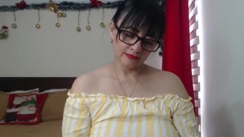Isabeel Sofia online show from 12-13-24, 03:54