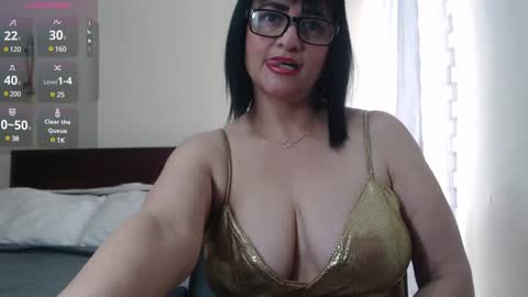 Isabeel Sofia online show from 01-07-25, 06:24