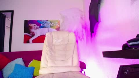 Snapshot of isabel_lopez_ chatting on 10-06-25, 02:47 isabel online show from 10-06-25, 02:47