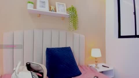 isabel_palmer online show from 06-17-26, 08:21