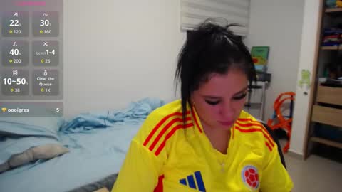 isabella online show from 09-10-25, 02:11