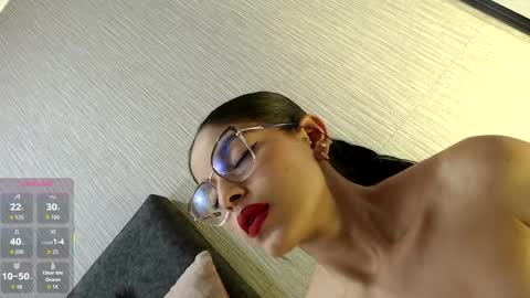 Snapshot of isabela_cameron chatting on 04-10-26, 05:23 ISABELA online show from 04-10-26, 05:23