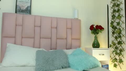 I S A online show from 01-09-25, 04:17