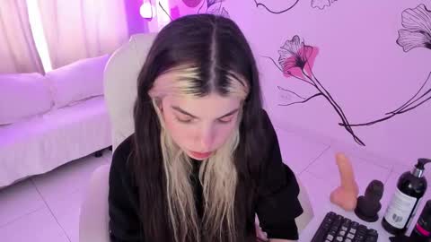 isabela_fiorelli online show from 10-30-25, 07:58