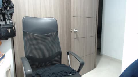 Isabela online show from 01-11-25, 12:44