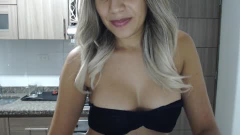 Isabela online show from 01-11-25, 03:55