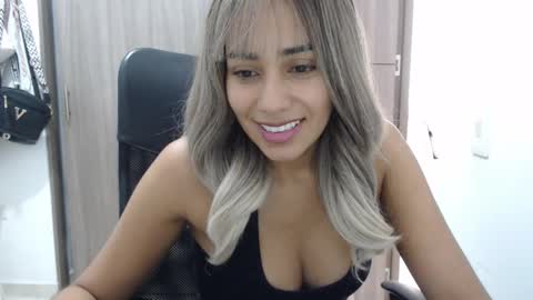 Isabela online show from 03-05-25, 03:51