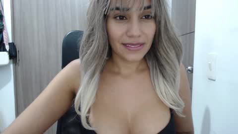 Isabela online show from 09-20-25, 03:29