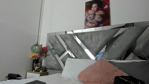 Mommy Isa online show from 02-11-26, 03:33